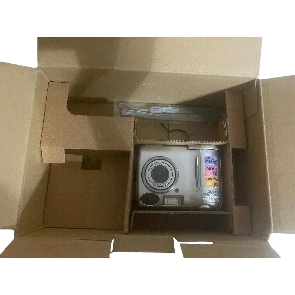Nikon Coolpix 4600 Silver 4.0 MP 3x Optical Zoom Flash Digital Camera For Parts